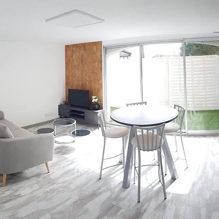 Joli Appartement 2 Chambres A Martigues Bagian luar foto